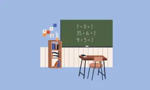 Ilustracja klasy z tablicą, na której zapisano działania matematyczne, biurkiem i regałem z książkami.